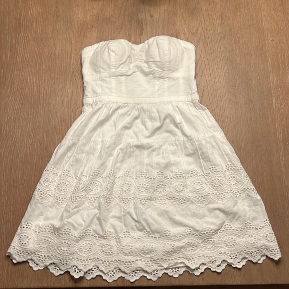 AEO White Strapless Dres- 0 - Picture 1 of 3